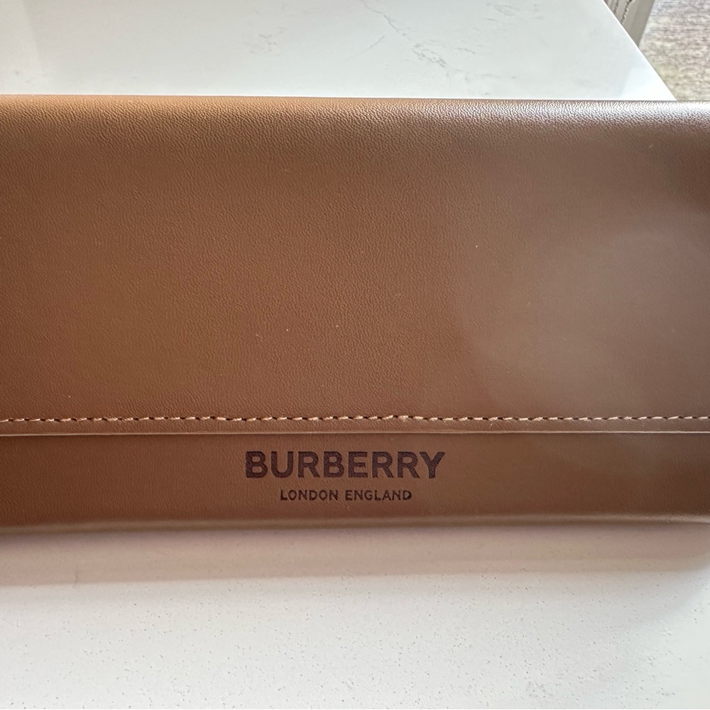 Brand new Burberry sunglasses, worn for 3-4 hours.